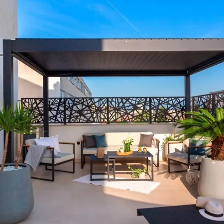 Melisa Penthouse 아파트