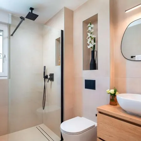 Melisa Penthouse * Durrës